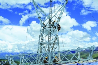 高原复杂地形电力施工技术突破