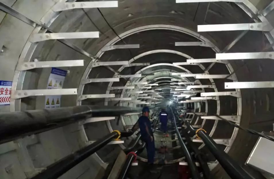 微隧道电缆敷设的毫米战争